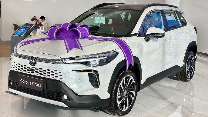 Toyota Corolla Cross 2025, Corolla Cross 2025 Review, Toyota Hybrid SUV, 2025 Toyota SUV, Corolla Cross Mileage, Toyota Corolla Cross Features, Hybrid SUV 2025, New Toyota Corolla, Corolla Cross Design, Toyota Safety Sense, Corolla Cross India Launch